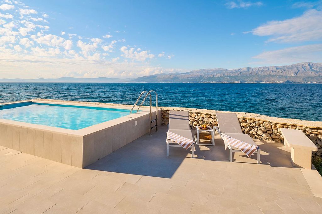 Villa Seashore Brac OliversTravels 3