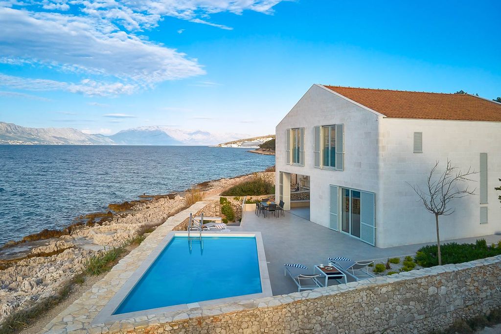 Villa Seashore Brac OliversTravels 1