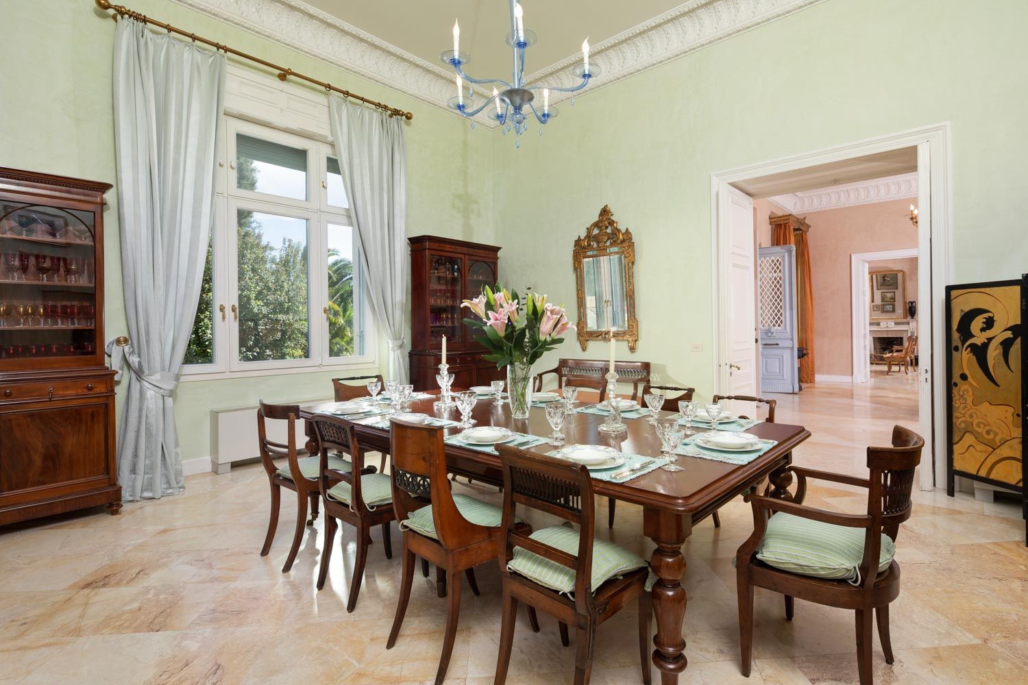 Villa Latona