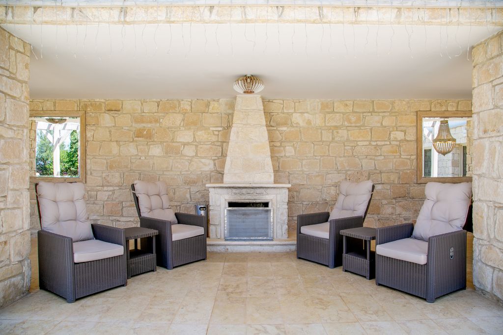 Villa Lofos AphroditeHillsResort Olivers Travels 5