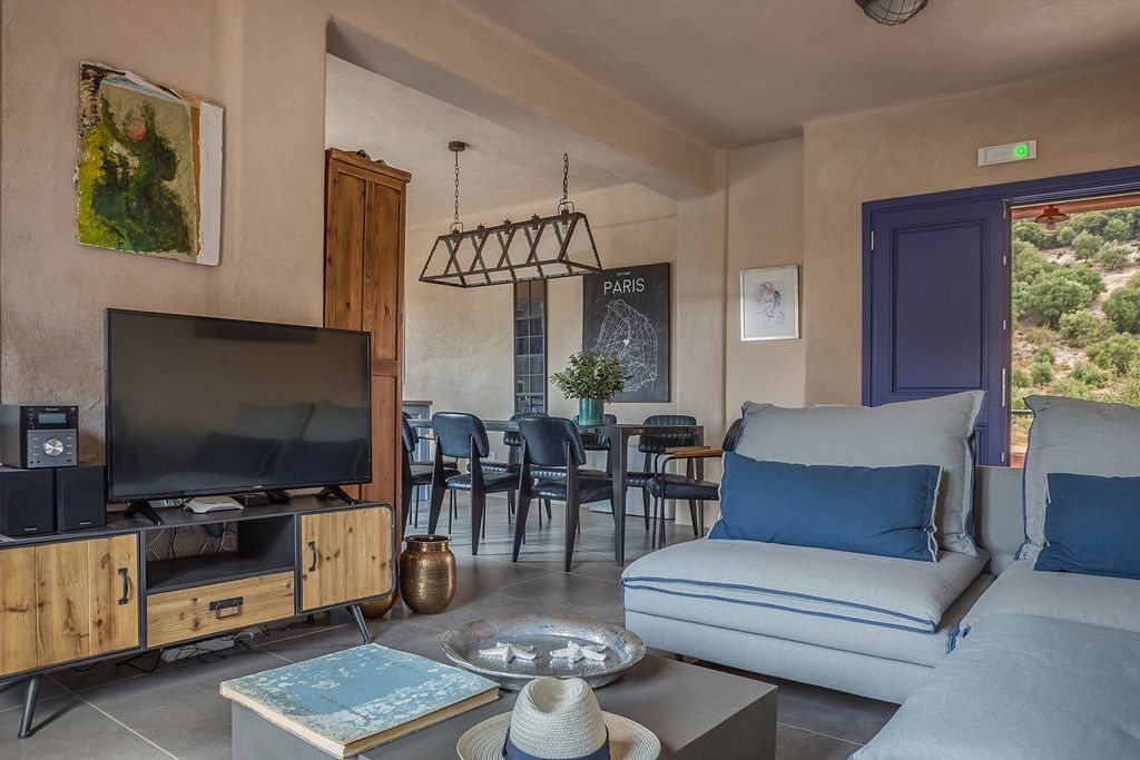 Villa Bosset Ithaca Olivers Travels 3