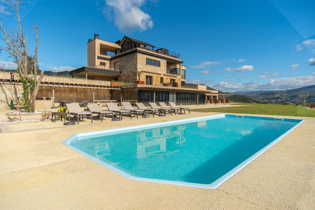 Serra and Court Retreat Douro Olivers Travels 1