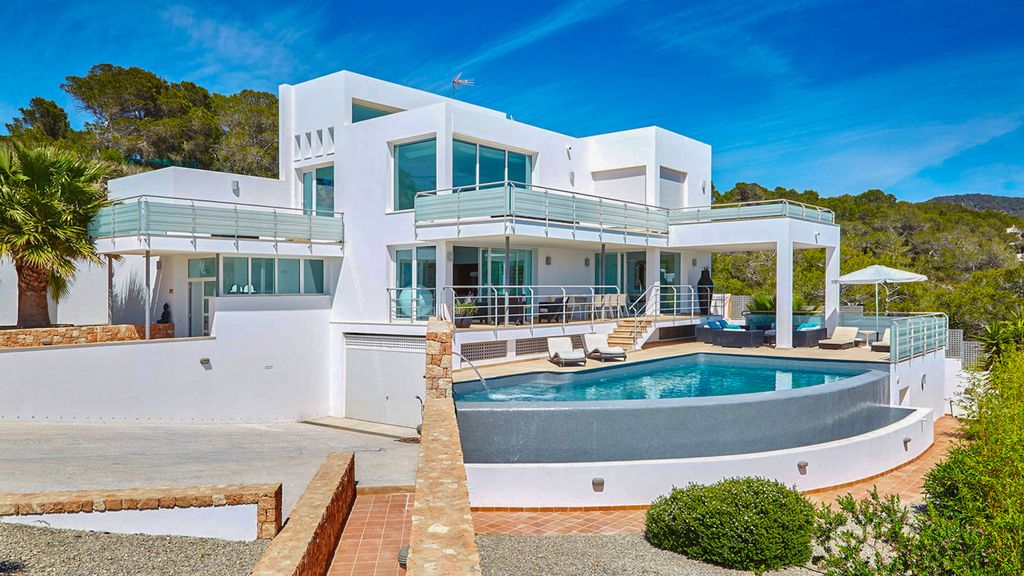 Villa Cruise Ibiza Olivers Travels 1