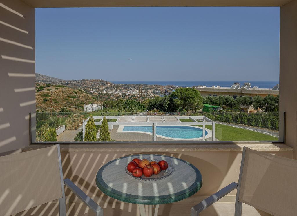 Villa Snickers Crete Olivers Travels 5