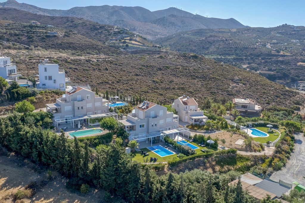 Villa Twix Crete Olivers Travels 2