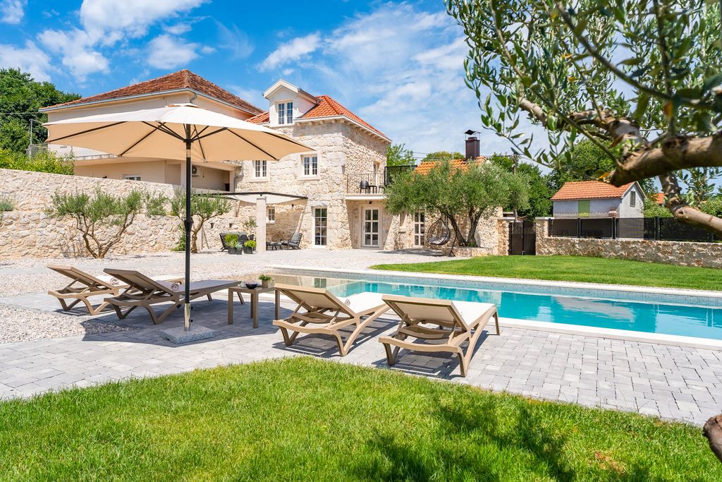 Villa Peria Dalmatia Coast OliversTravels 2