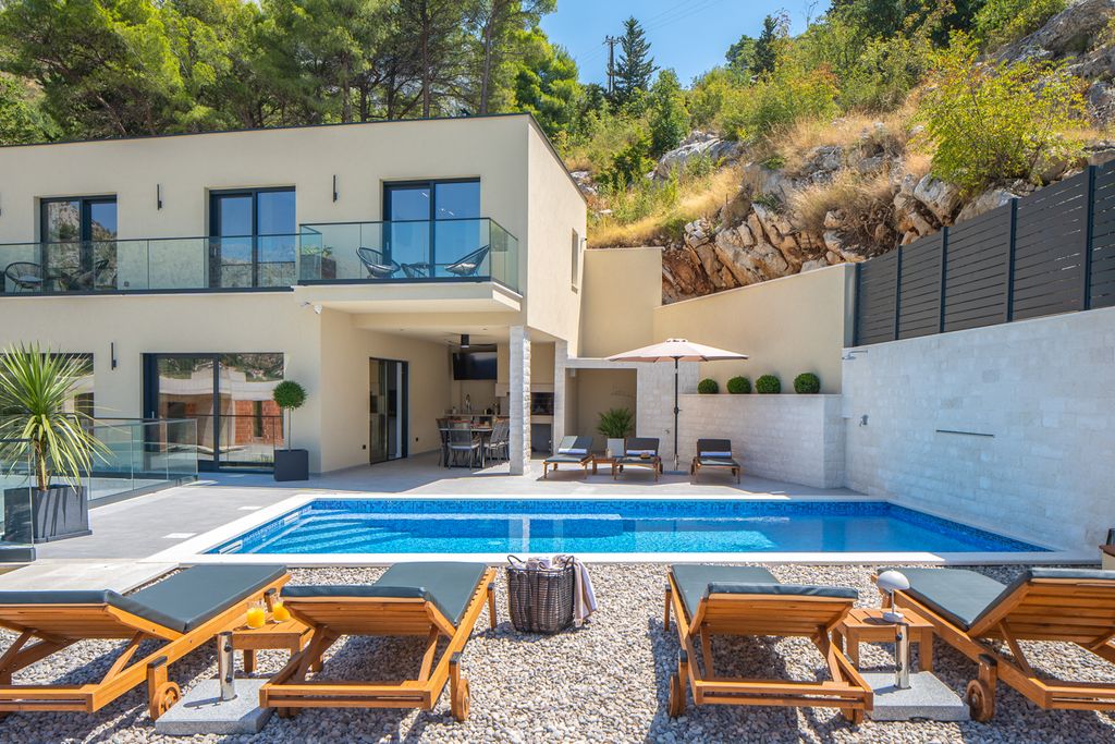 Villa Sea Vista Dalmatia Coast Olivers Travels 1