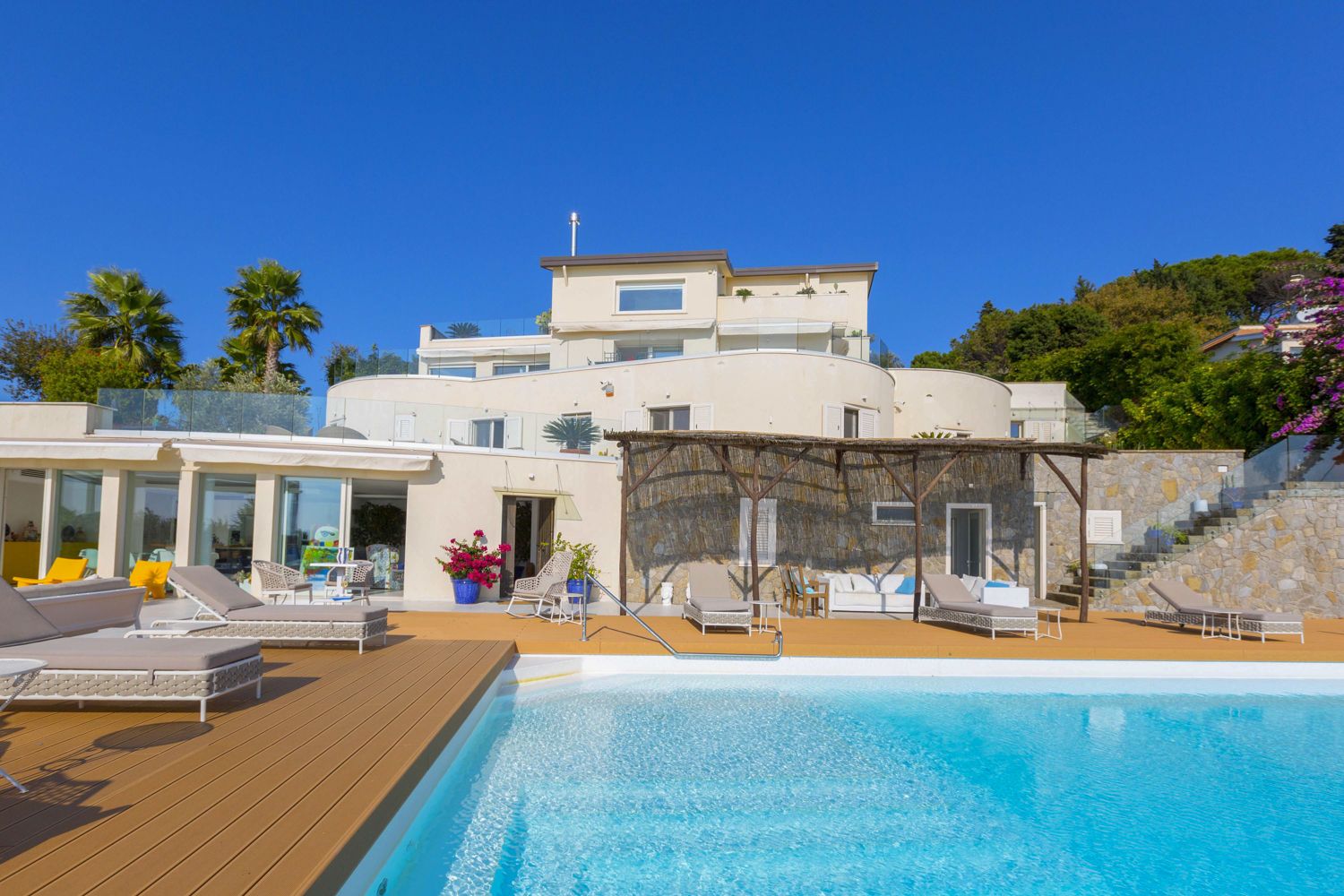Villa Don Alfonso in Napoli, Italy
