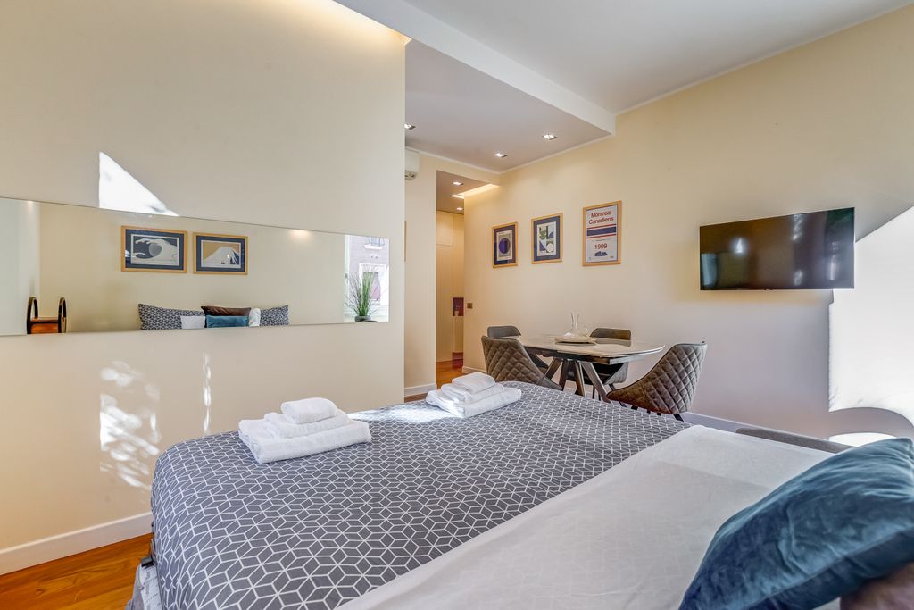 Apartment Pompi Rome Olivers Travels 4