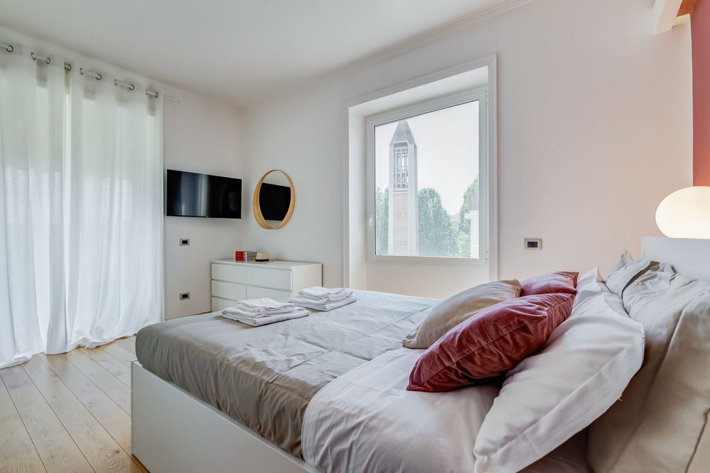 Salento Townhouse Rome Olivers Travels 3