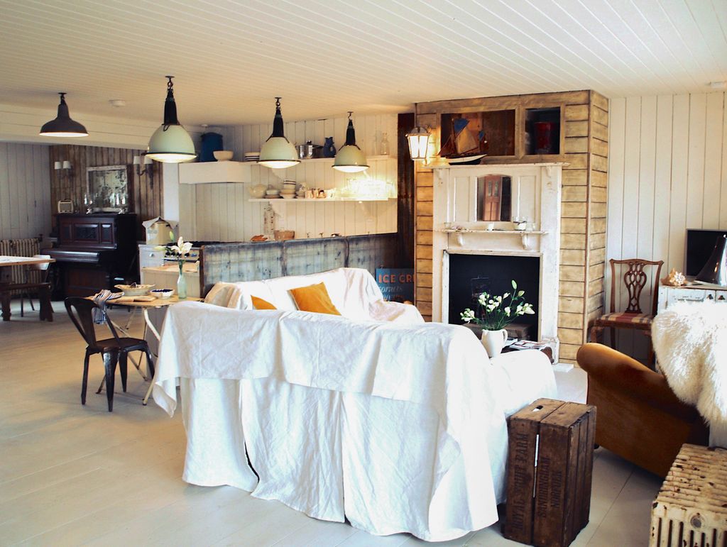 Camber Beach House Sussex Olivers Travels 3