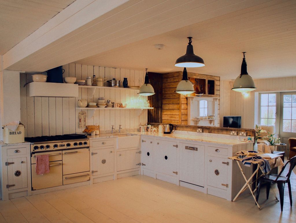 Camber Beach House Sussex Olivers Travels 4