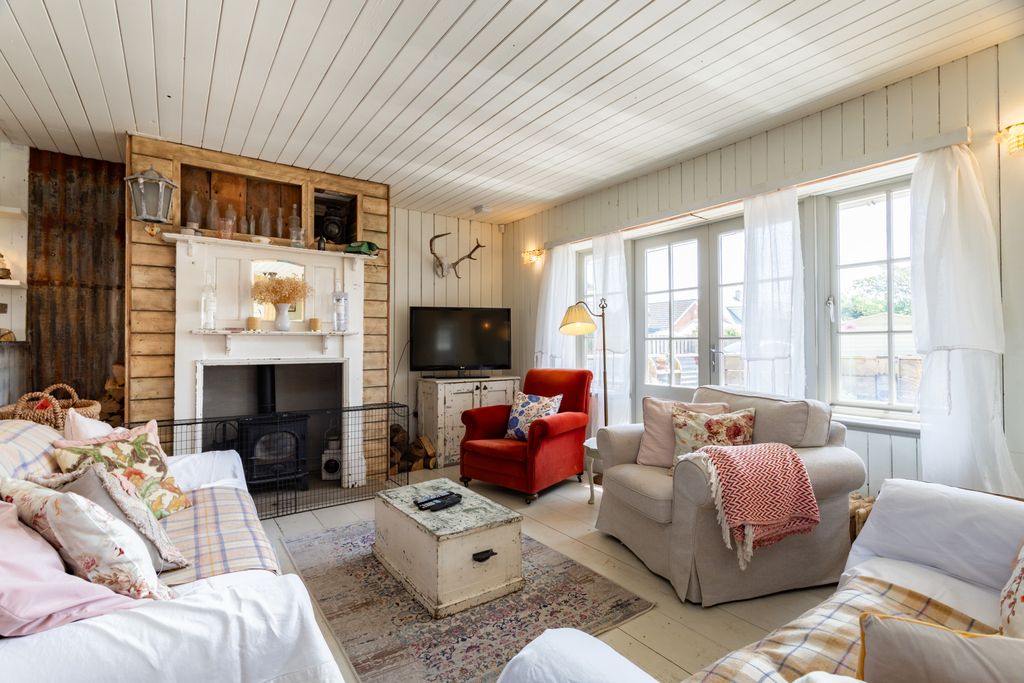 Camber Beach House UK OliversTravels 3