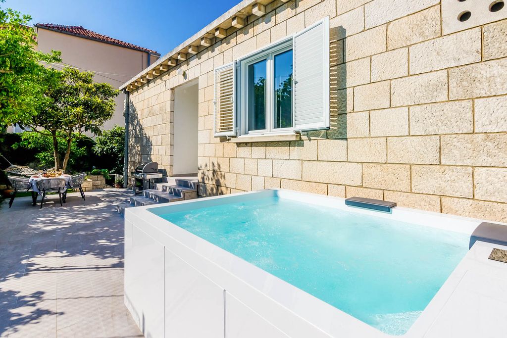 Villa Fortica Dubrovnik OliversTravels 1