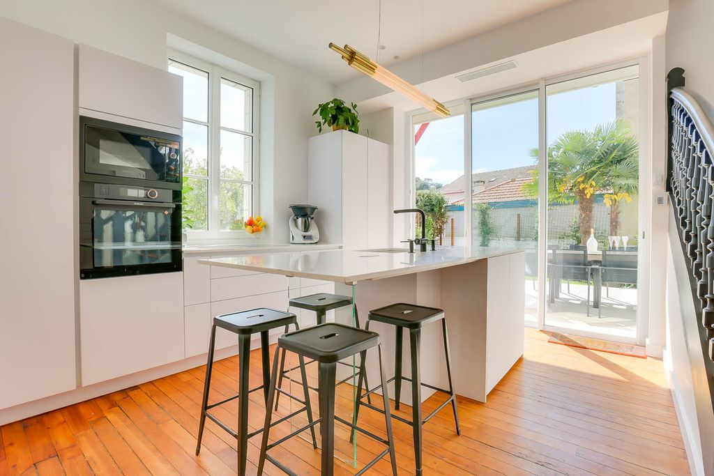 Maison Hurley Biarritz OliversTravels 4