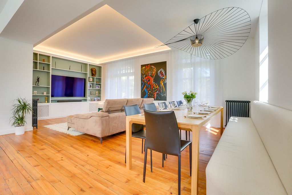 Maison Hurley Biarritz OliversTravels 5