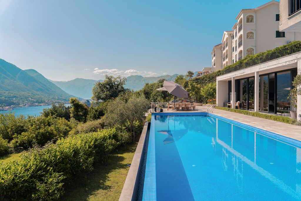 Villa Dinarica Montenegro Olivers Travels 1