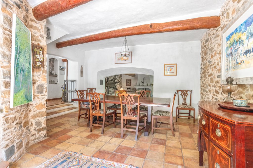 Le Coin Perdu French Riviera Olivers Travels 4