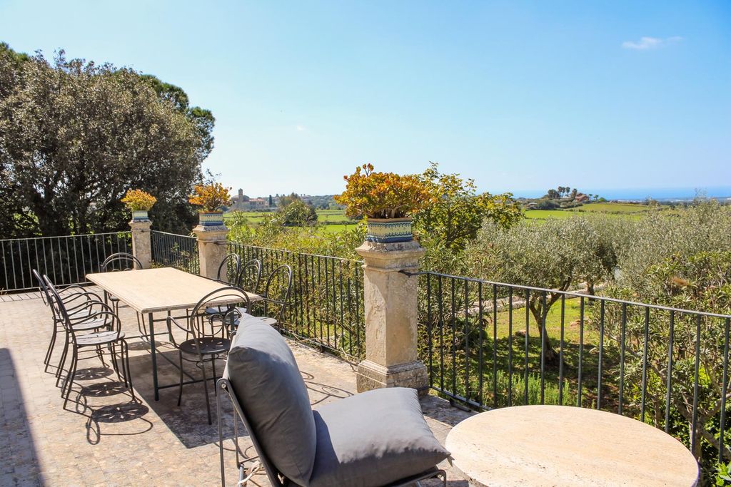 Le Ginole Sicily Italy OliversTravels 13