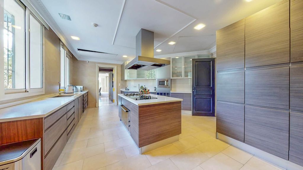 Villa Piovera Madrid Olivers Travels 5