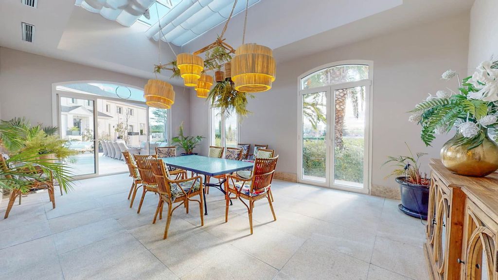 Villa Piovera Madrid Olivers Travels 4