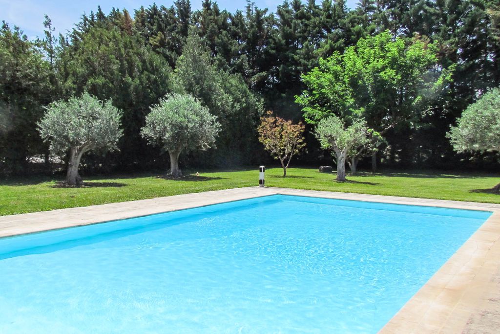 Les Volets Bleus CH Provence OliversTravels 2