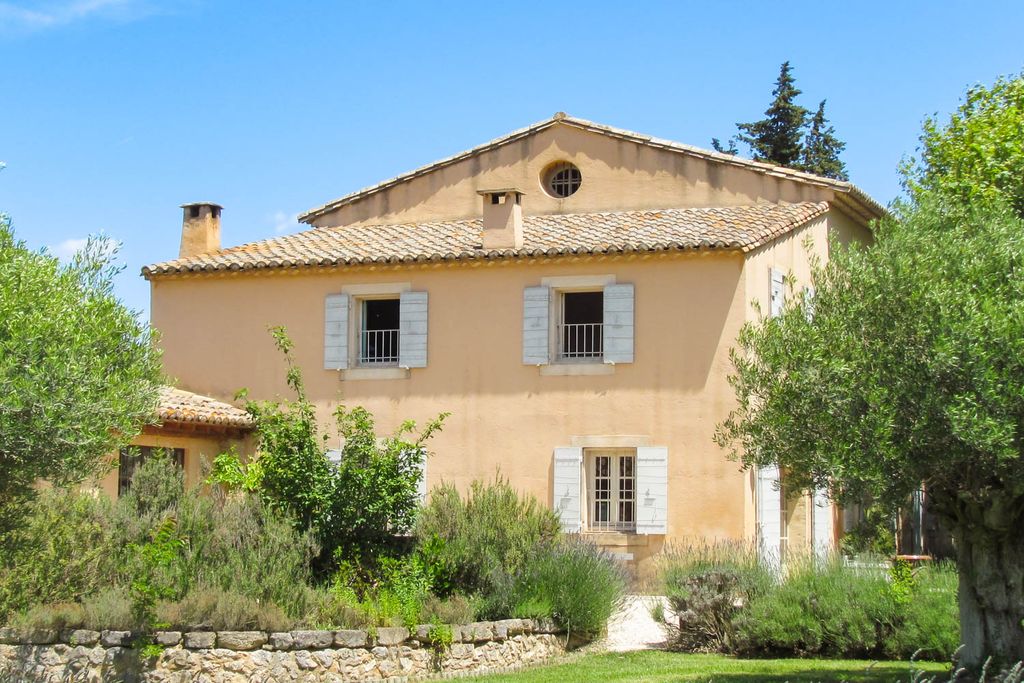 Les Volets Bleus CH Provence OliversTravels 4