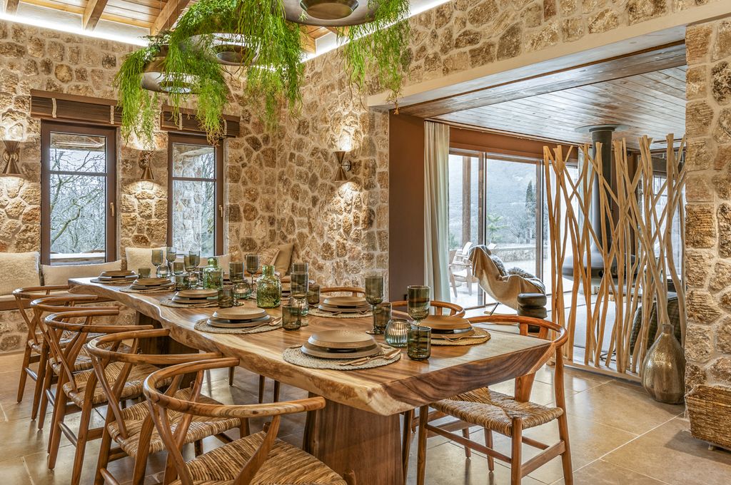 Villa Corinthian Mainland Greece Olivers Travels 4