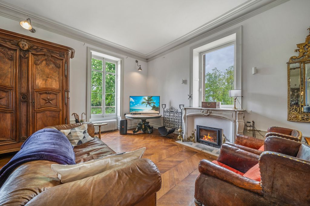 Chateau Arlequin Burgundy Olivers Travels 2