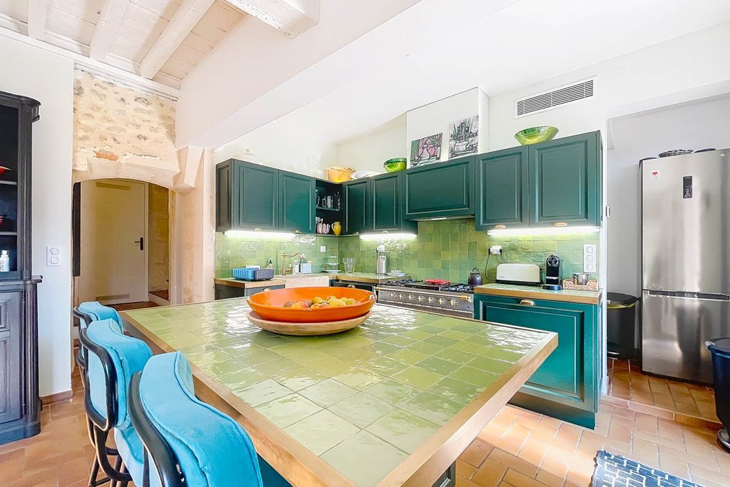 Pave Blanche CH Provence OliversTravels 4