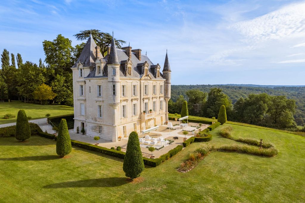 Chateau Lucien Dordogne OliversTravels 2