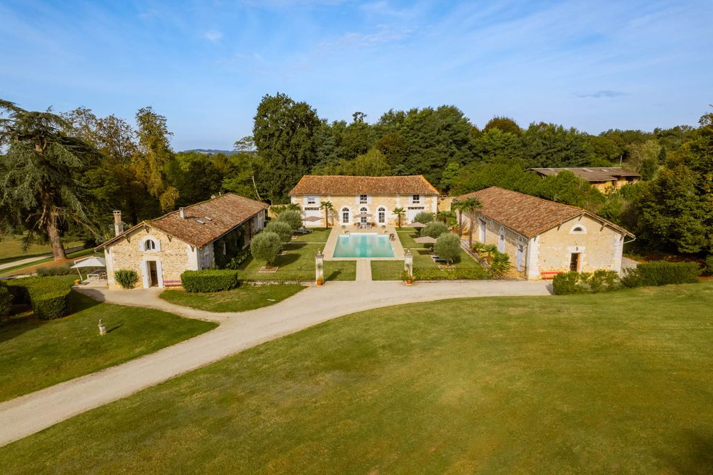 Chateau Lucien Dordogne OliversTravels 4