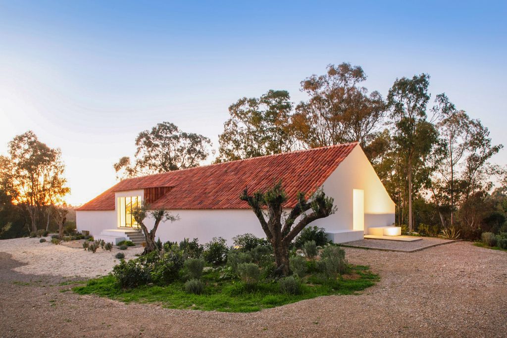 Sandy Seahorse Villa Lisbon Coast Olivers Travels 15