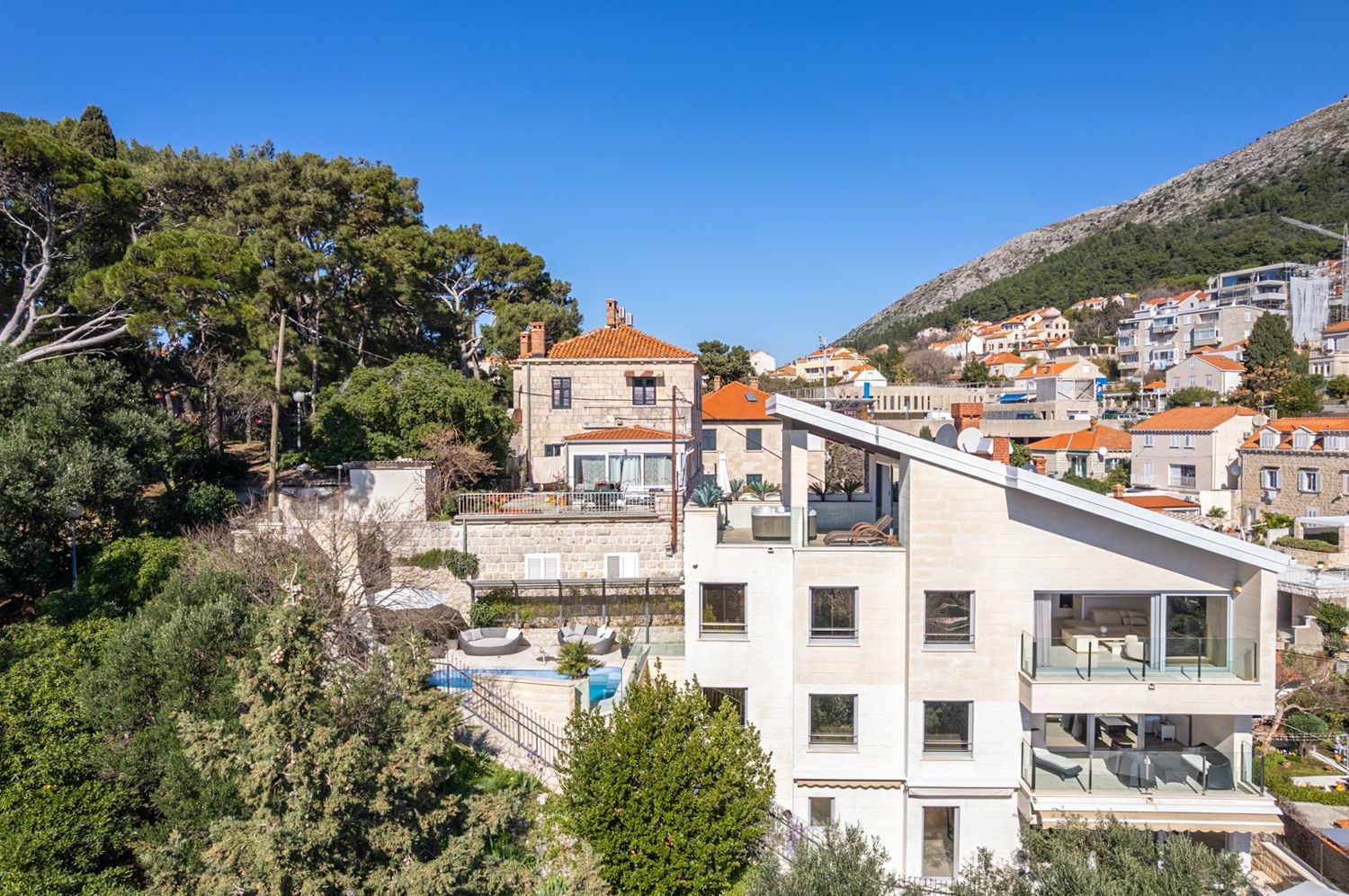 Villa Adola