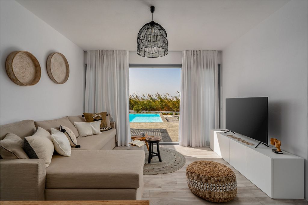 Villa Kamil Naxos Olivers Travels 3
