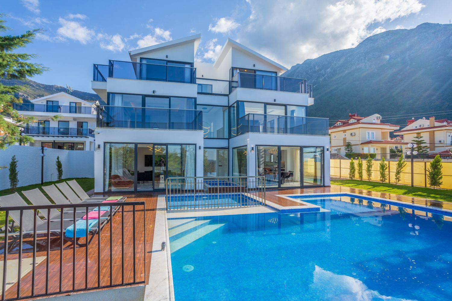 Maple Villa