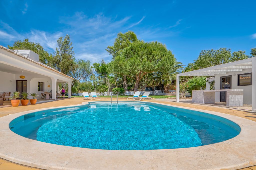 Tuna Tango Villa Algarve Olivers Travels 2