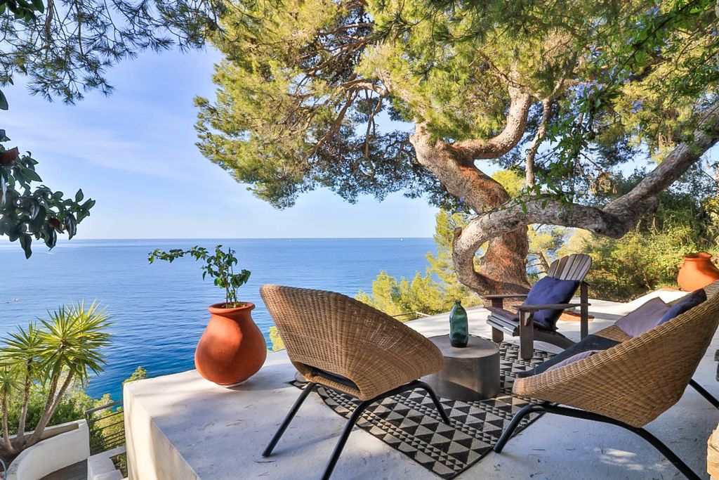 Le Nid sur Mer French Riviera OliversTravels 3