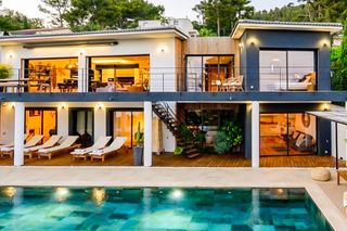 Bonheur Infini French Riviera OliversTravels 1