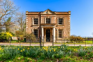 Georgian Gate House Norfolk OliversTravels 1