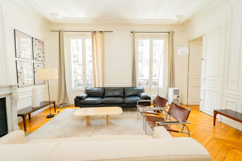 Pyramides Apartment Paris Olivers Travels 05