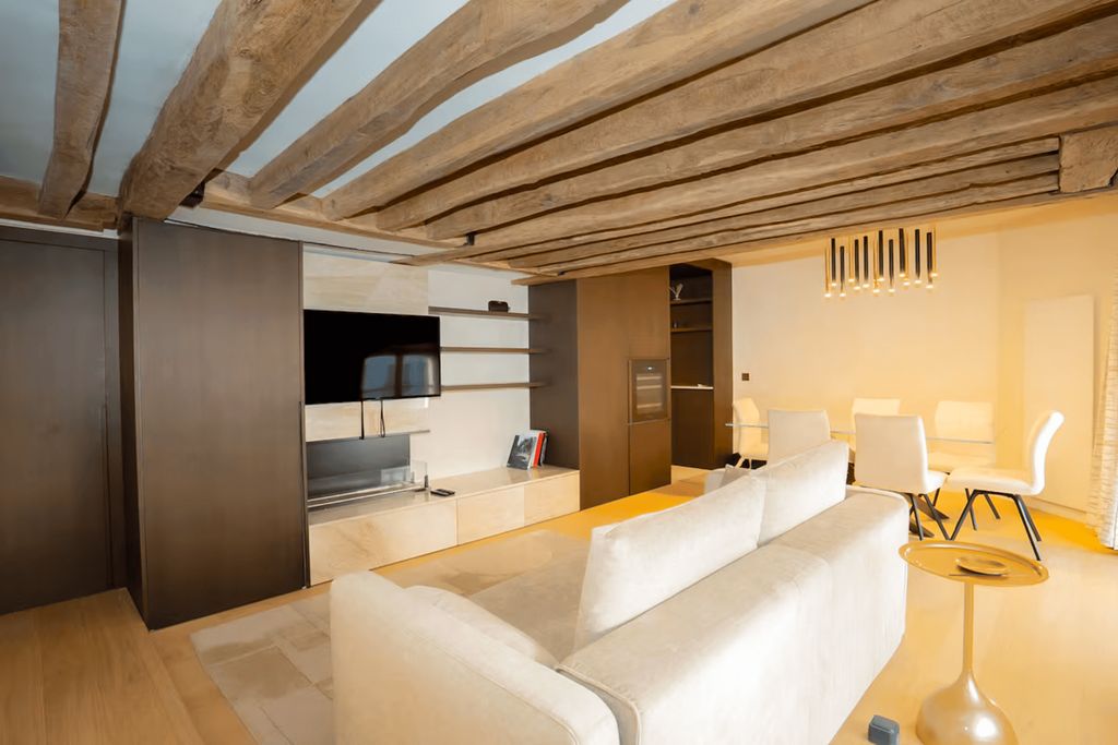 Apartment Casanova Paris Region OliversTravels 4