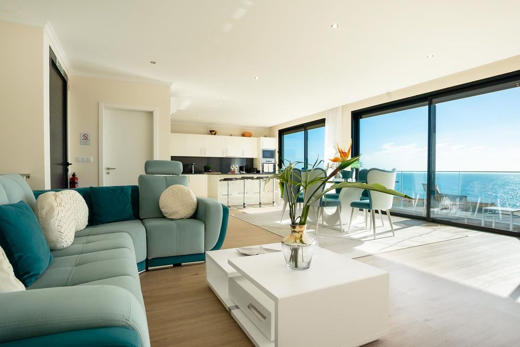 Wave Shack Madeira OliversTravels 4