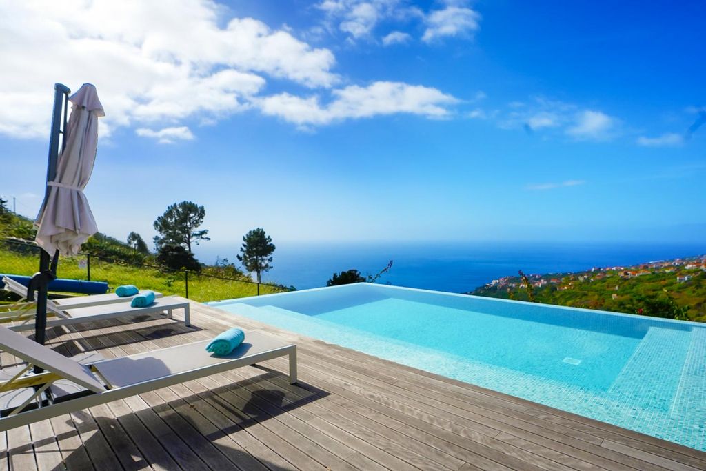 Salty Lemon Madeira OliversTravels 2