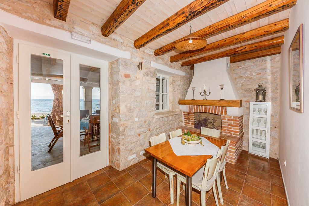 Casa Blu Adriatico Brac Olivers Travels 4
