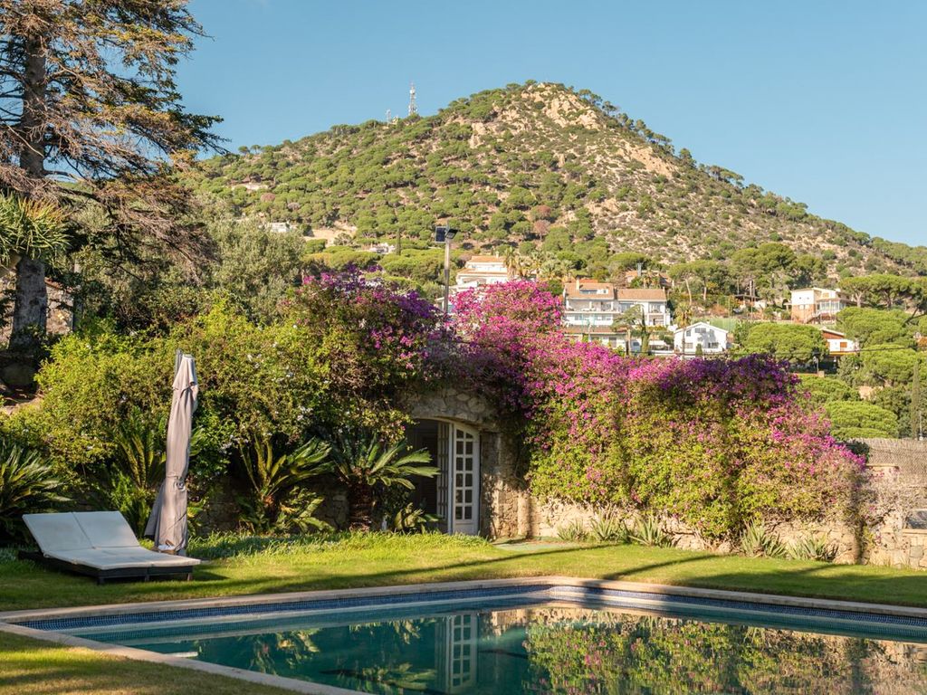 Castillo Maresme Barcelona Region Olivers Travels 1