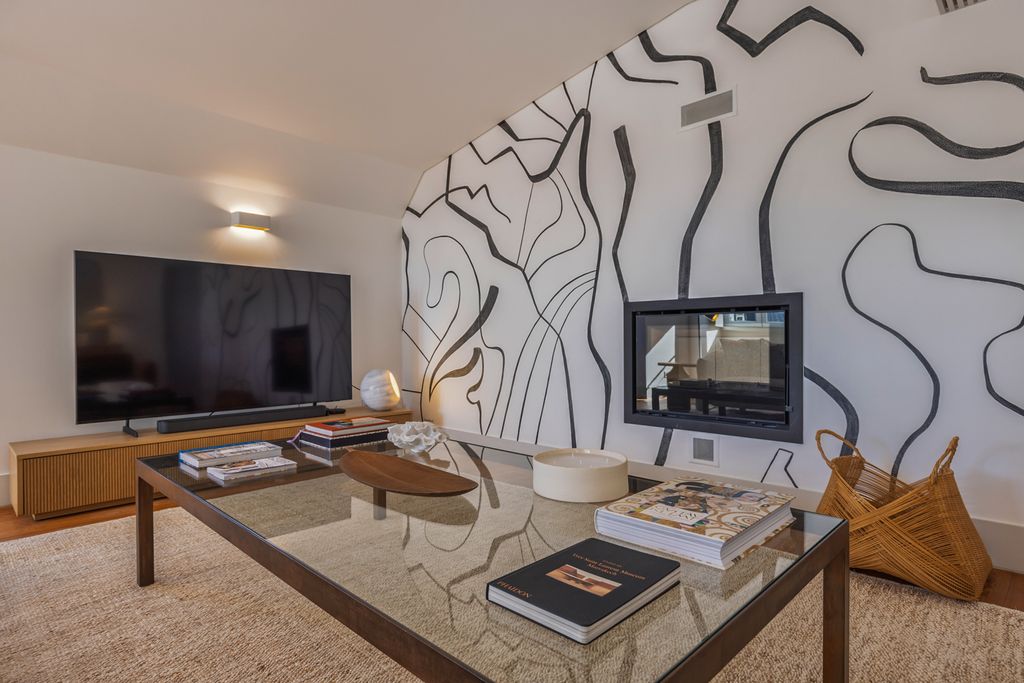 Doodle Townhouse Lisbon Coast Olivers Travels 4