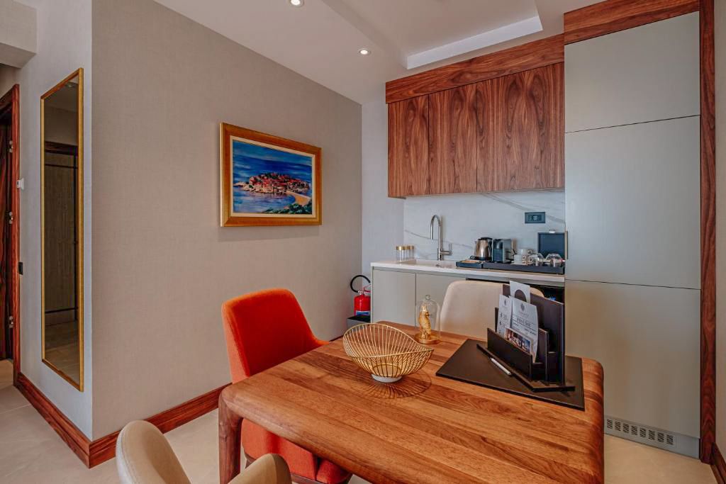 Ananti Suite Sveti Stefan Olivers Travels 2