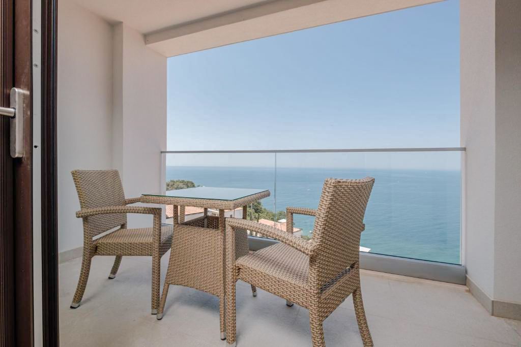 Ananti Deluxe Suite Sveti Stefan Olivers Travels 3