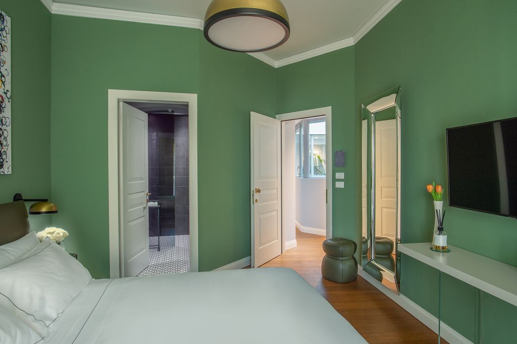 Verona Deluxe Verona Olivers Travels 2